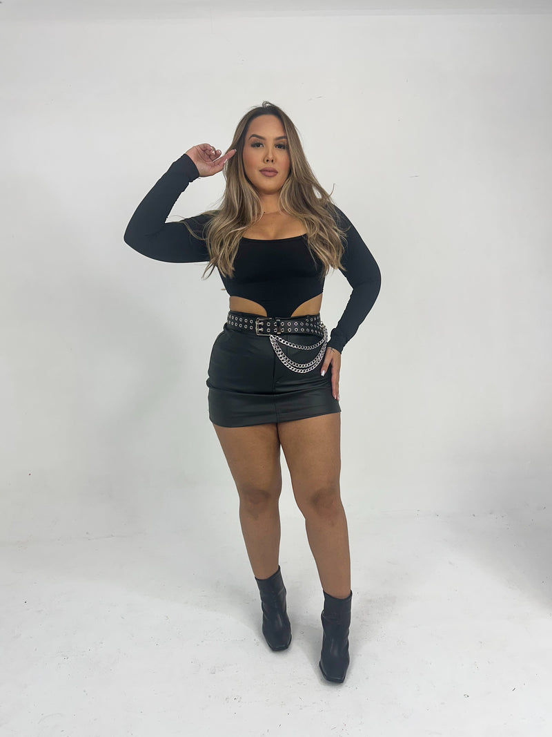 Short saia couro